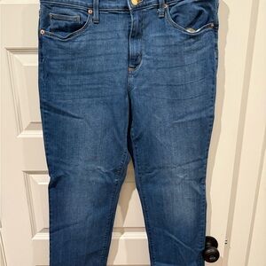Universal Thread Slim Straight Blue Jeans